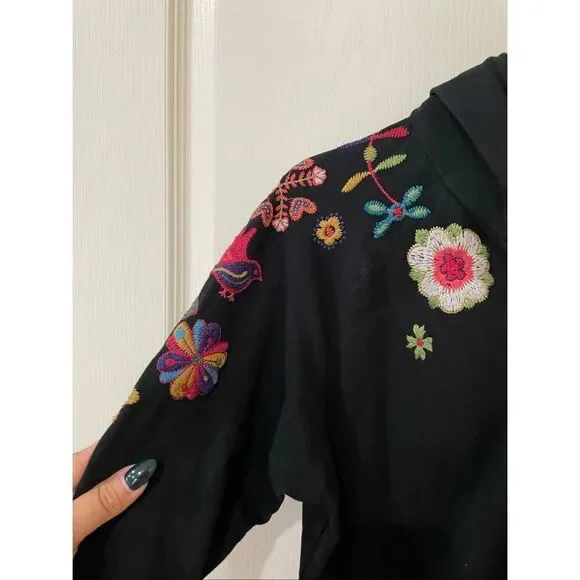 Johnny Was Embroidered zip up hoodie with attached hoodie size Medium